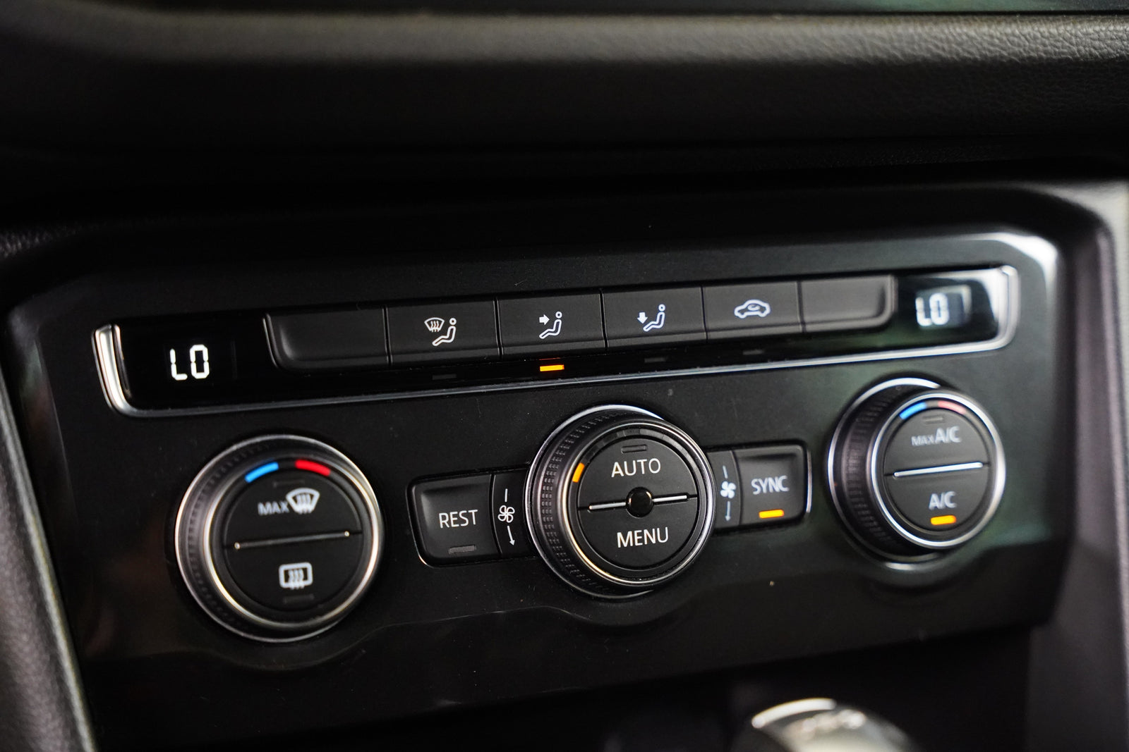 Volkswagen Tiguan 2.0 TSI 132 kW – foto 20