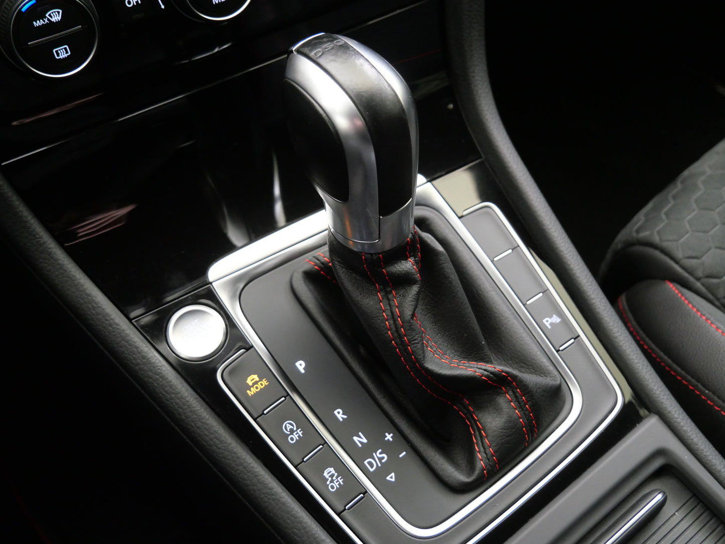 Volkswagen Golf 2.0 TSI 180 kW DSG GTI