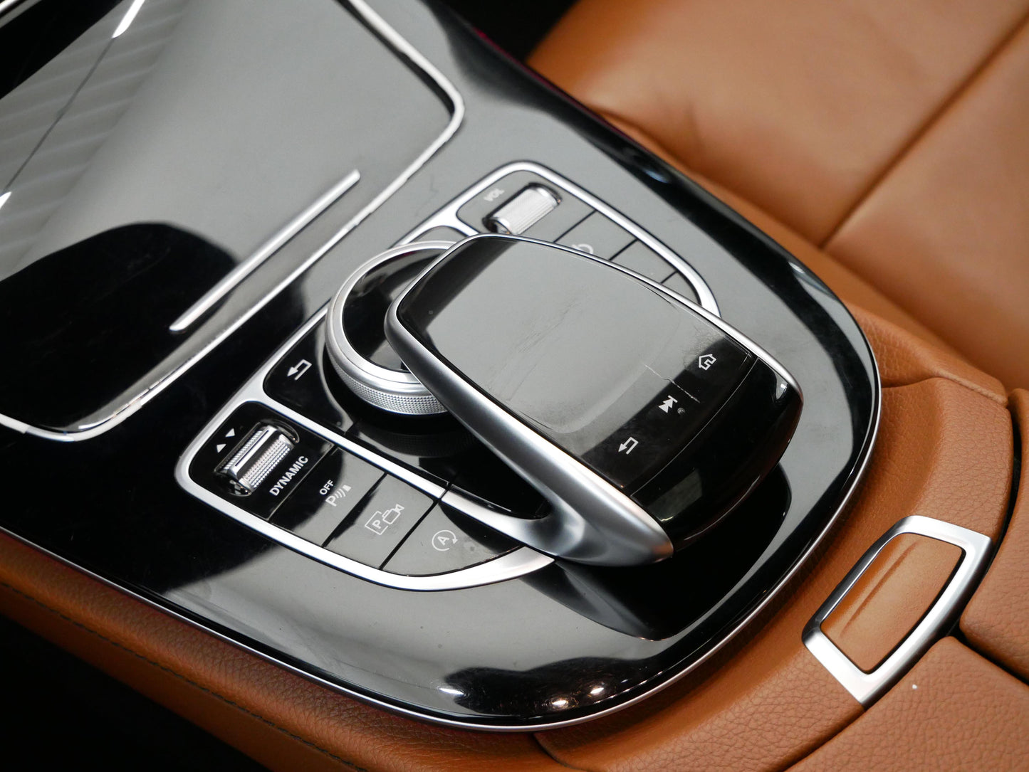 Mercedes-Benz E-Class E400 4MATIC 245KW