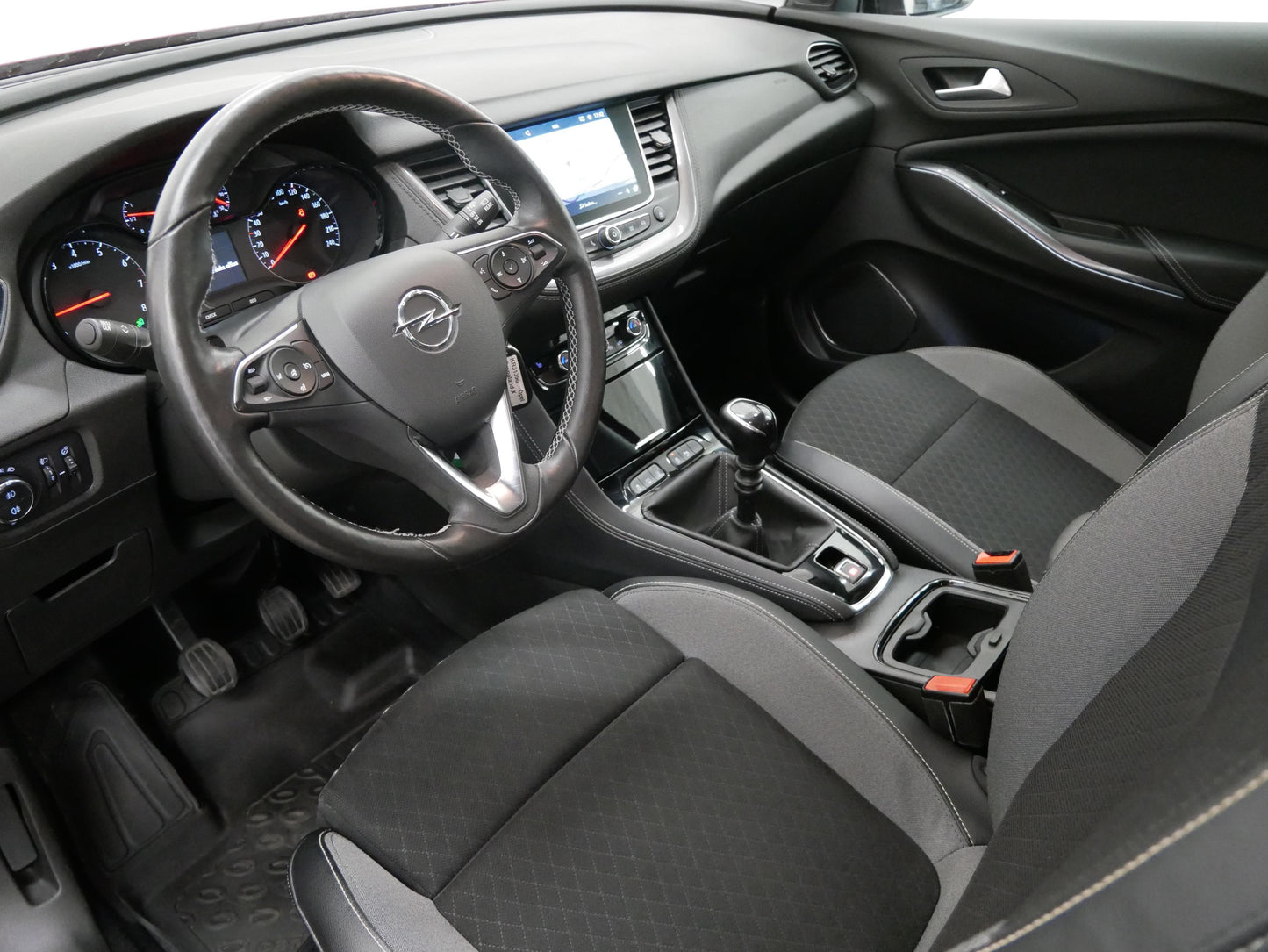 Opel Grandland X 1.2 Turbo96 kW BusinessEdition
