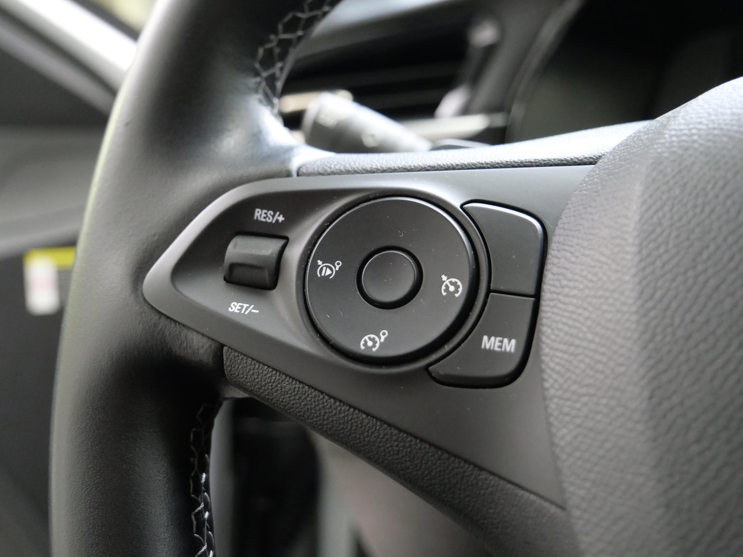 Opel Corsa 1.2 i 74 kW Turbo Elegance