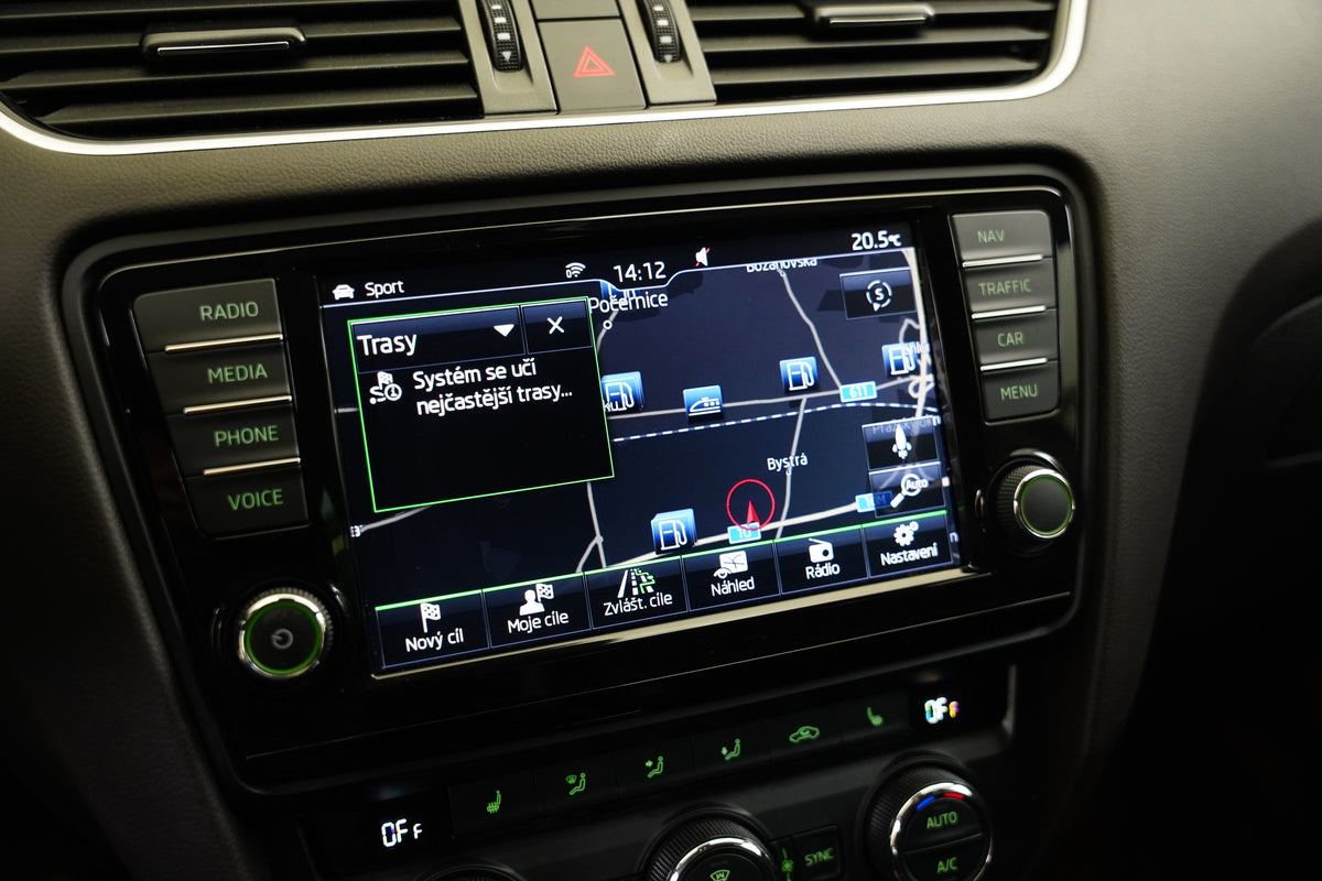Škoda Octavia 2.0 TDI 110 kW DSG L&K – foto 20