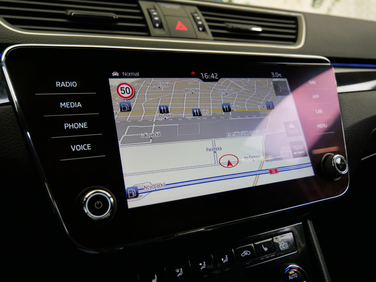 Škoda Superb 2.0 TDI 110 kW Sportline