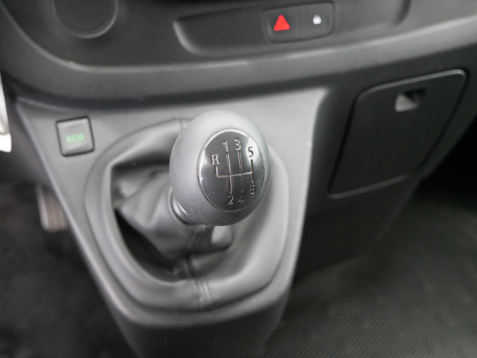 Opel Vivaro 1.6 CDTI 92kW – foto 20