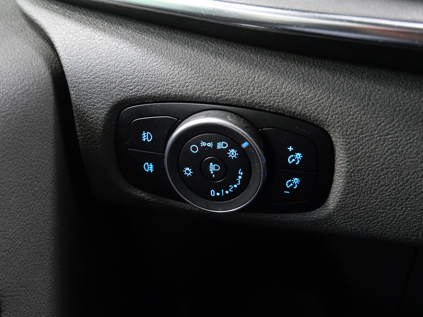 Ford Tourneo Custom 2.0 EcoBlue 110 kW Titanium L2