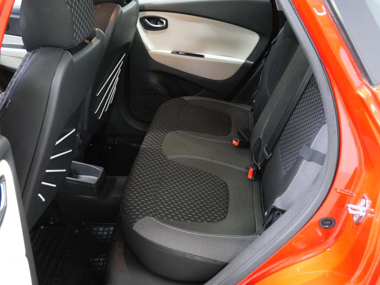 Renault Captur 0.9 TCe 66 kW Intens