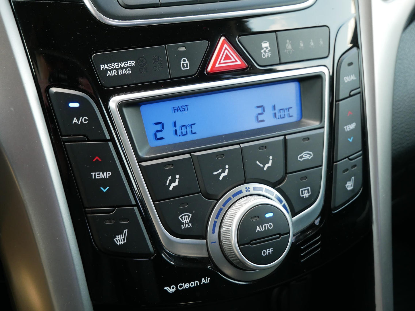 Hyundai i30 1.6 CRDI 81 kW Trikolor