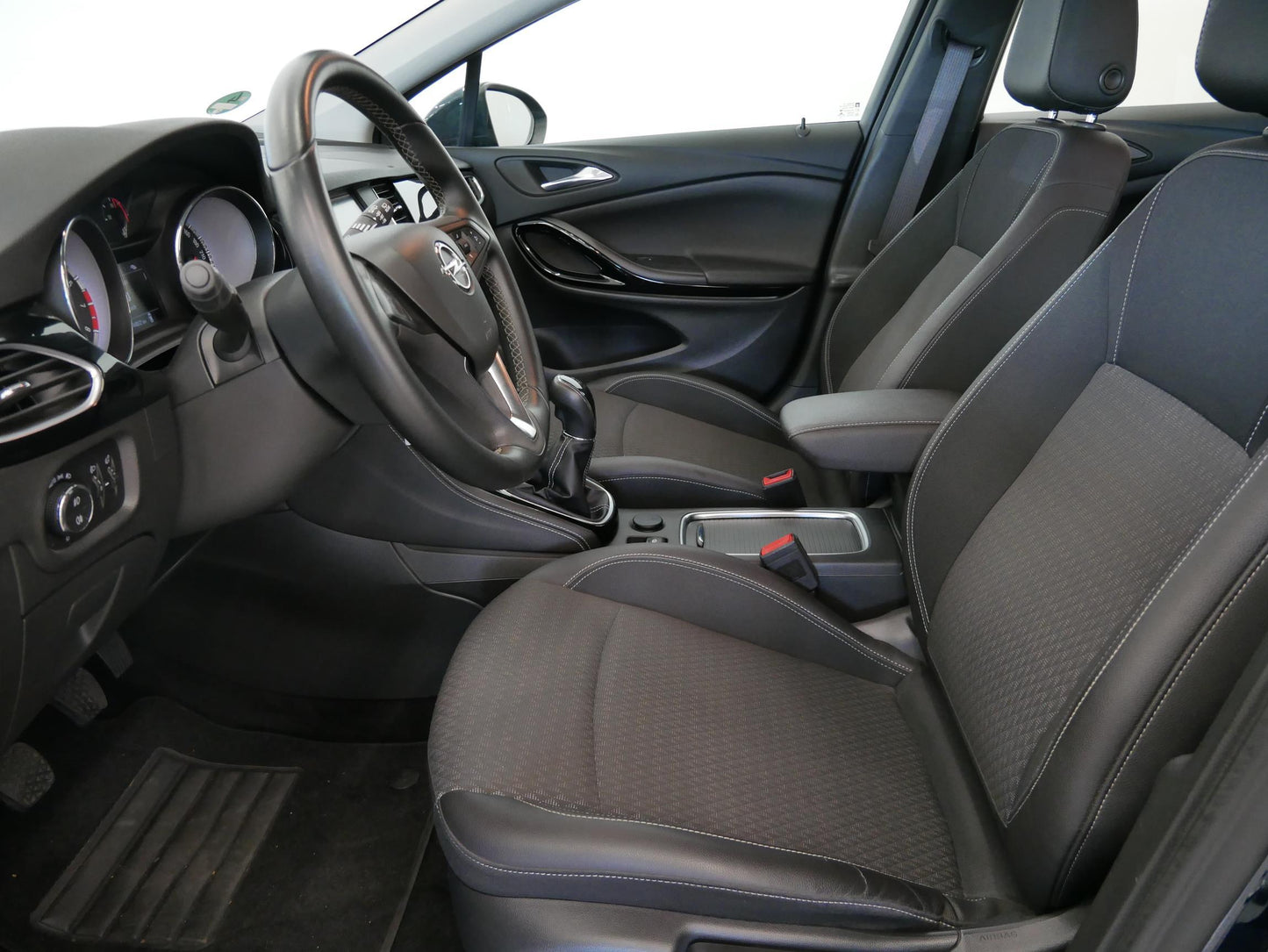 Opel Astra 1.4 SIDI Turbo Innovation