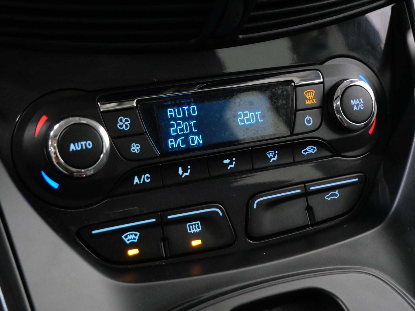 Ford Kuga 2.0 TDCI 120 kW 4x4 Titanium