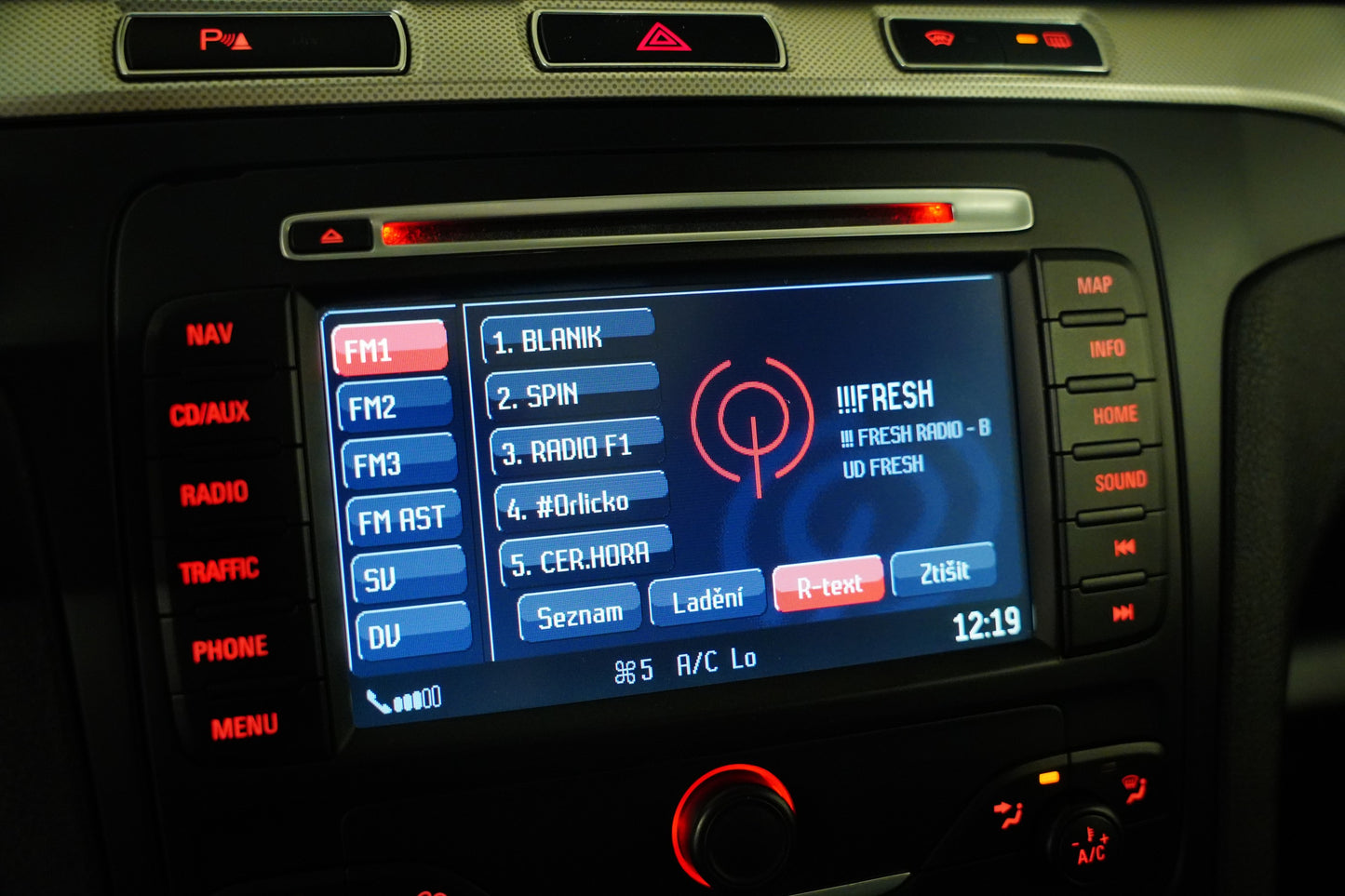 Ford S-MAX 2.0 TDCI 110 kW