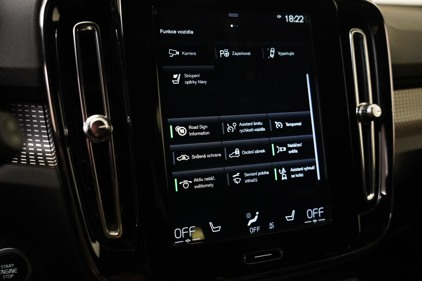 Volvo XC40 2.0 D 140 kW R-design AWD