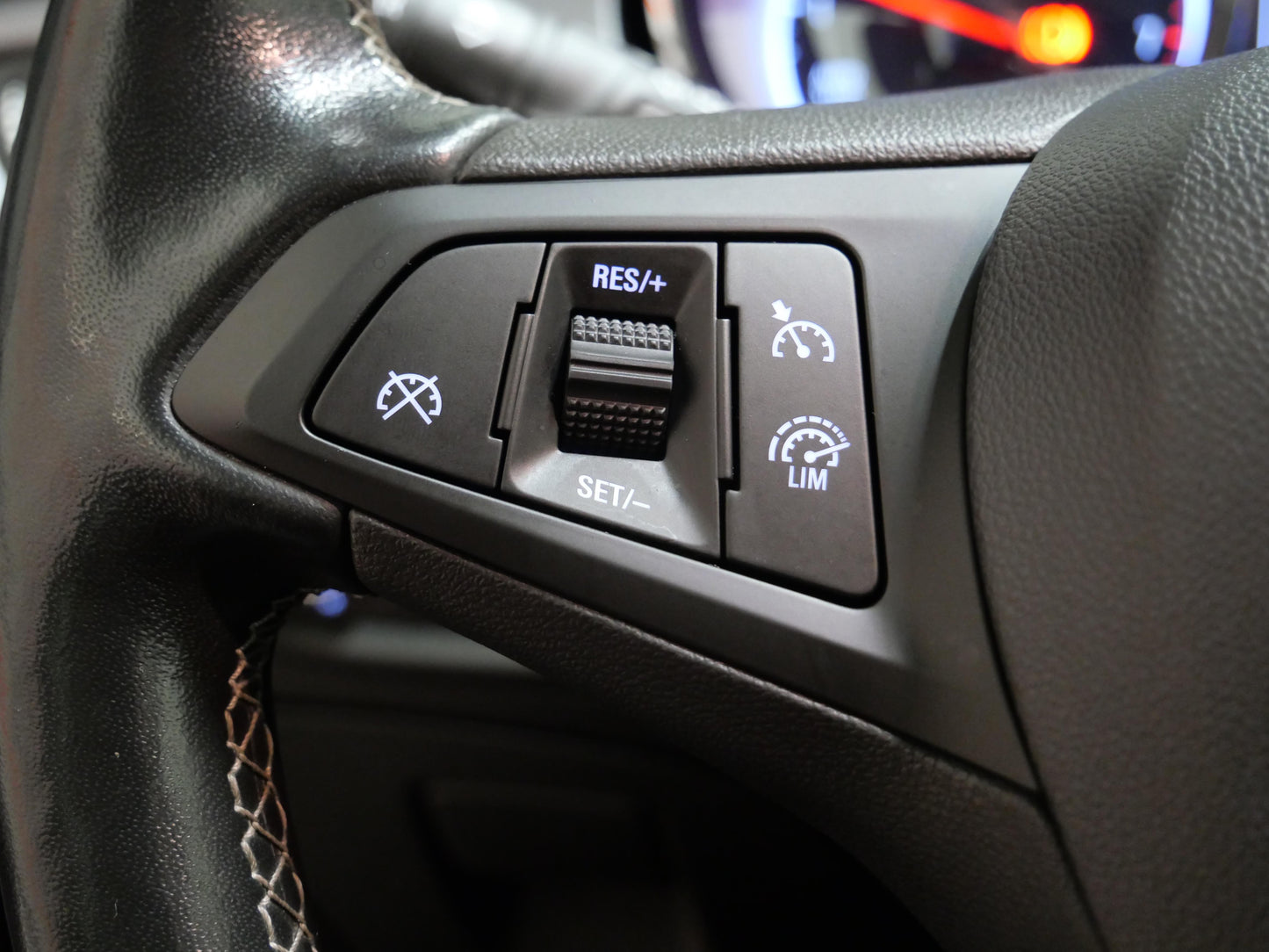 Opel Astra 1.2 i Turbo 96 kW Business