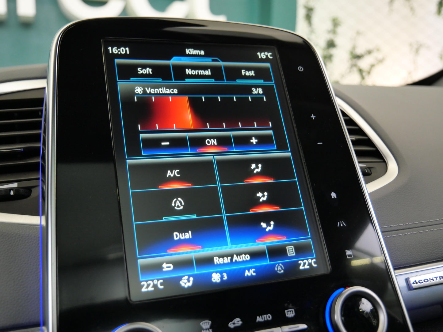 Renault Espace 1.6 dCi 118 kW Energy Initiale