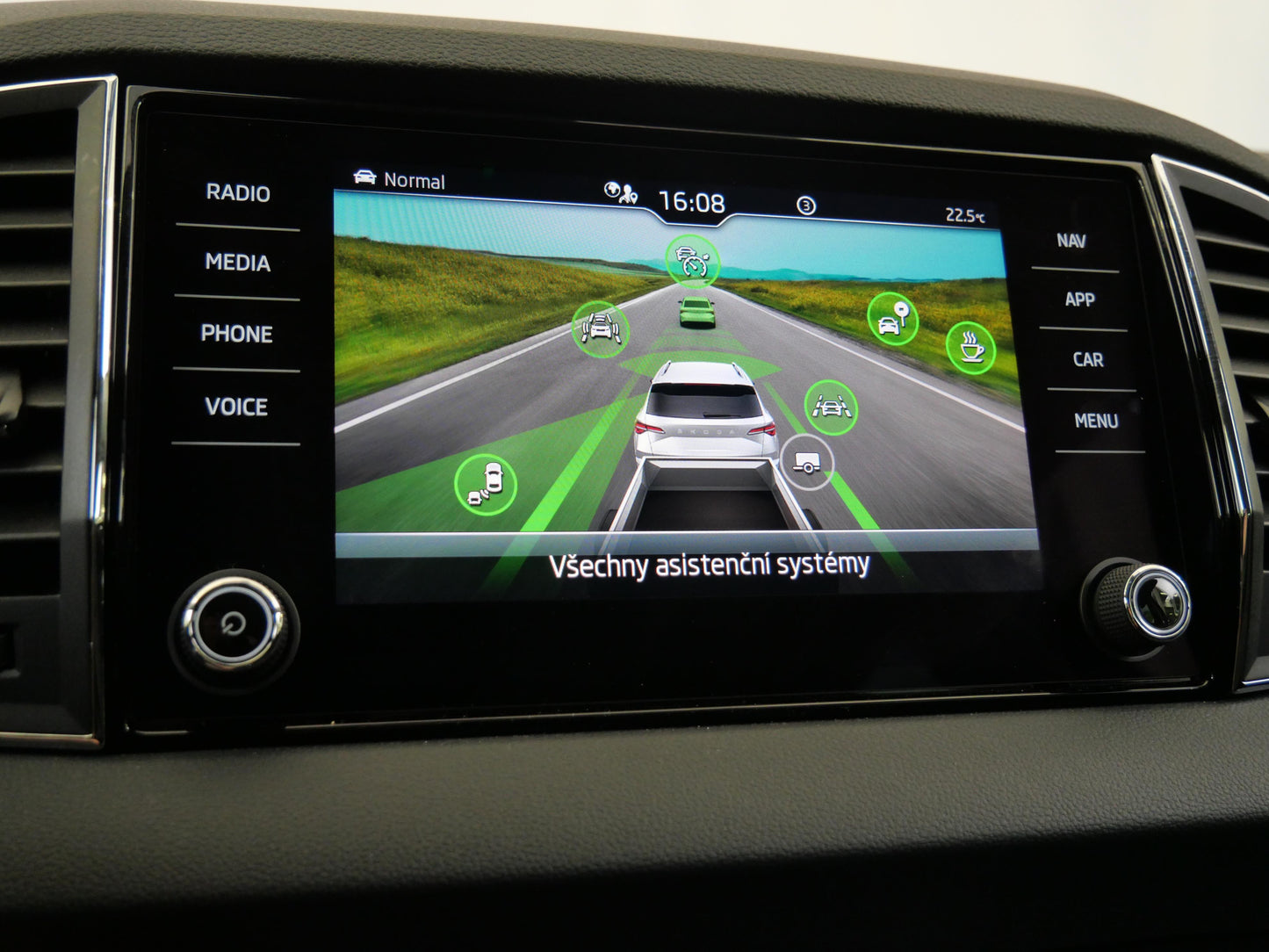Škoda Karoq 1.5 TSI 110 kW Top Selection