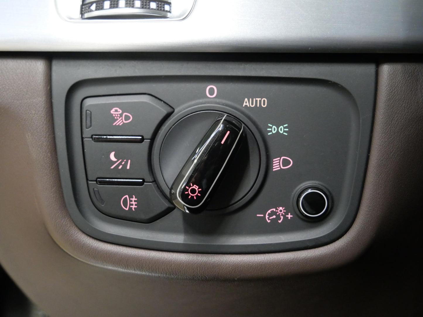 Audi A8 4.2 FSI V8 273 kW Long