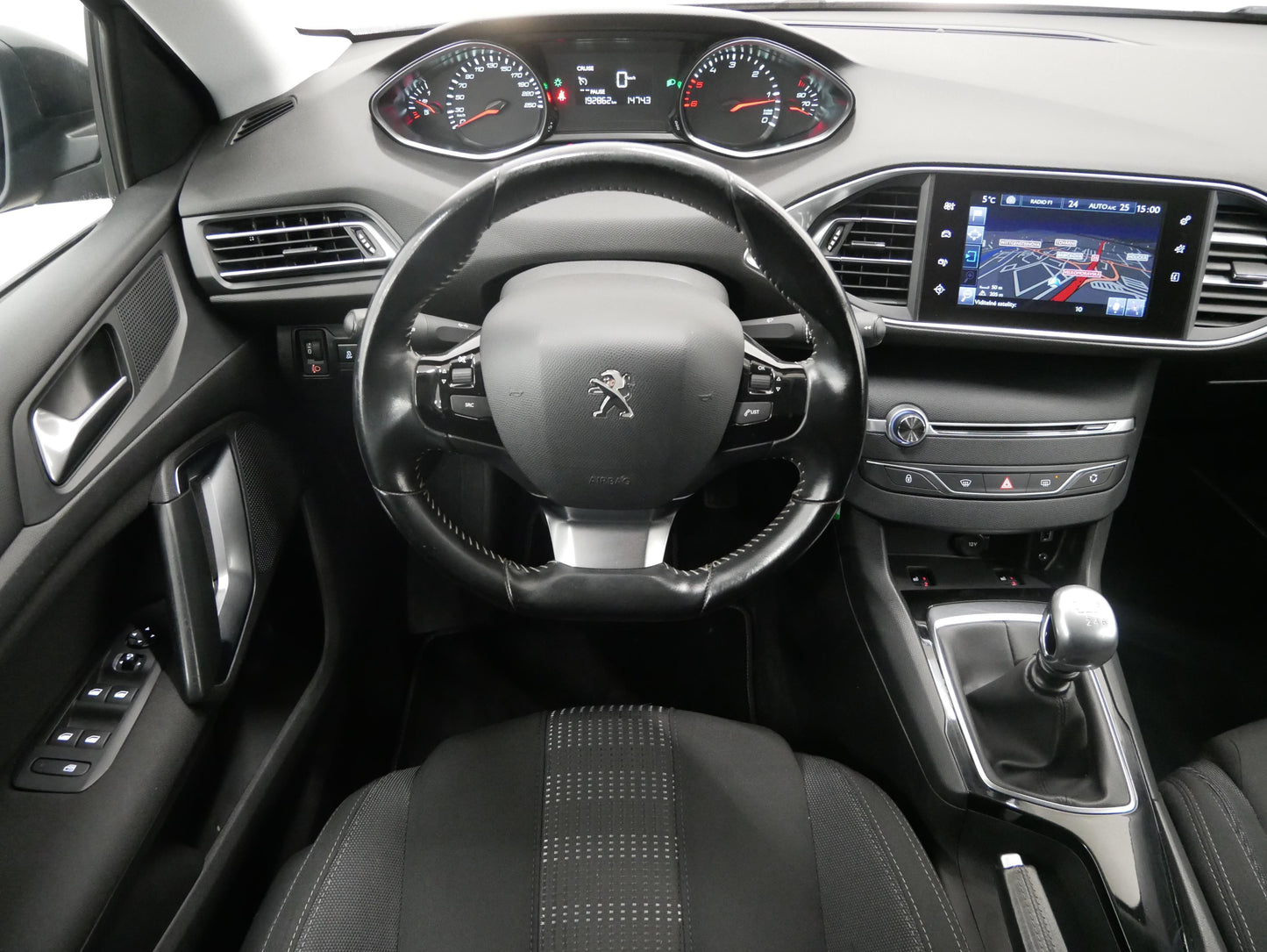 Peugeot 308 1.6Blue-HDi 88kW Business-Line