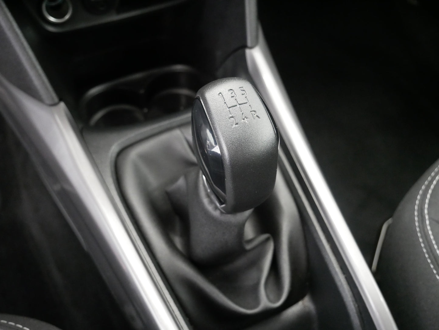 Peugeot 2008 1.2 Puretech 82 kW Active