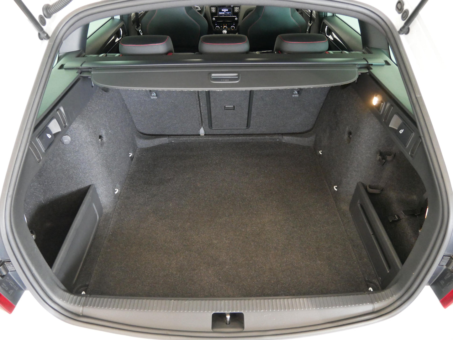 Škoda Octavia 2.0 TSI 169 kW RS Challenge