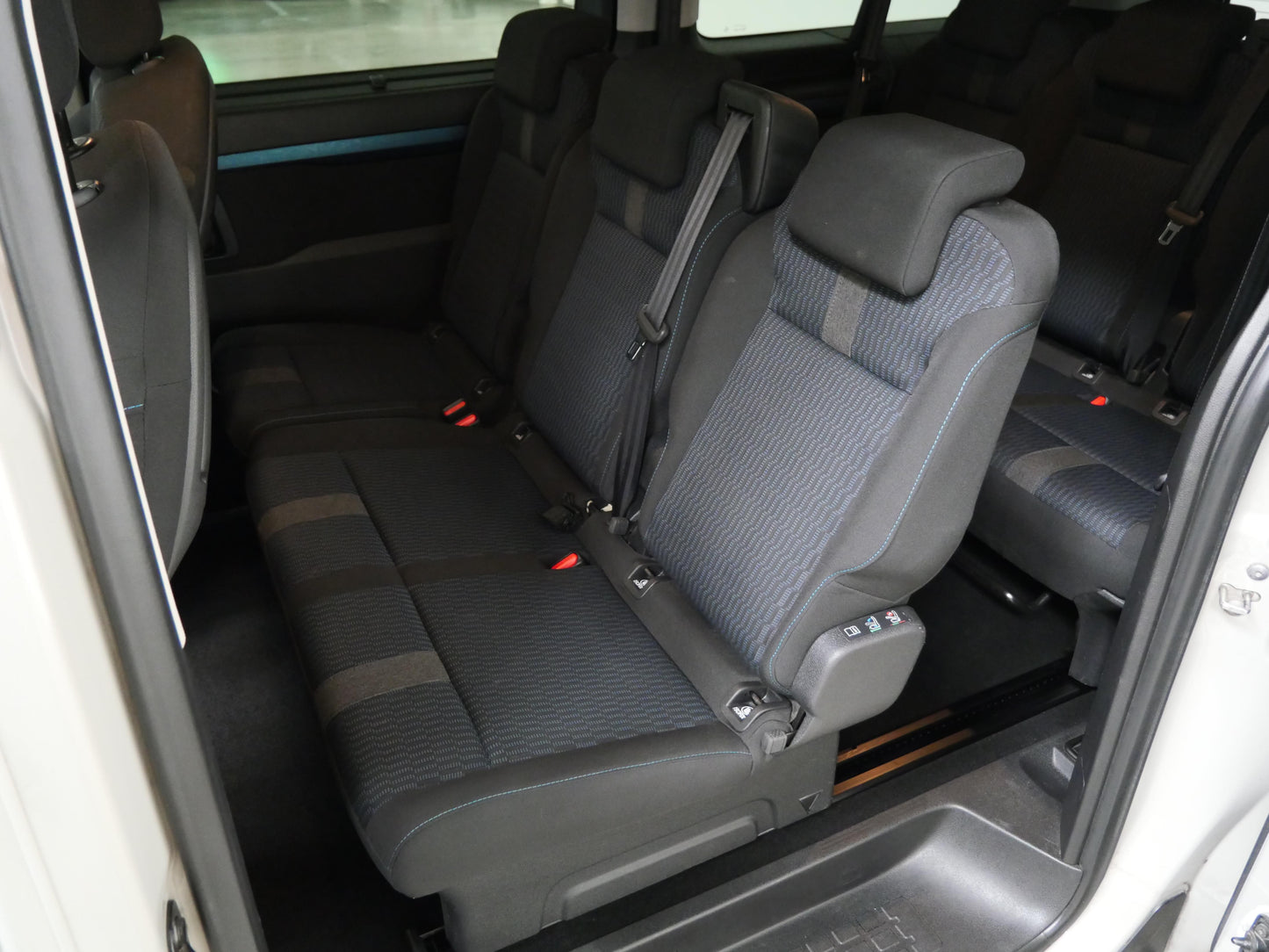 Peugeot Expert 2.0 HDI 130 kW