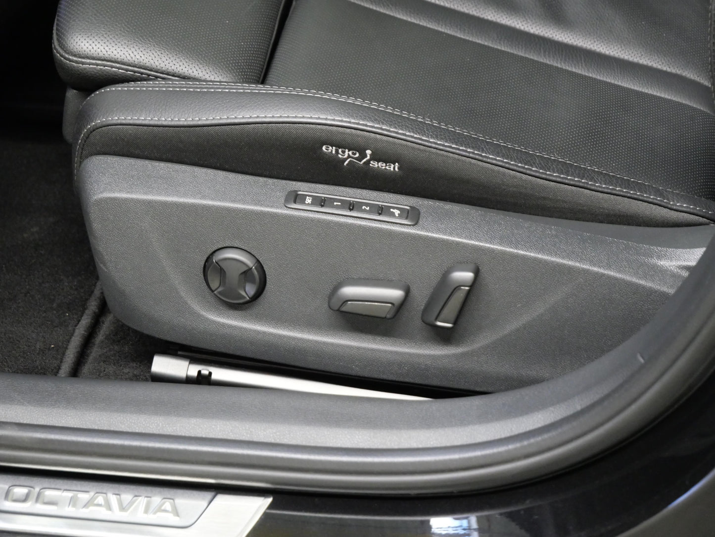 Škoda Octavia 2.0 TDI 110 kW Excl. Selection