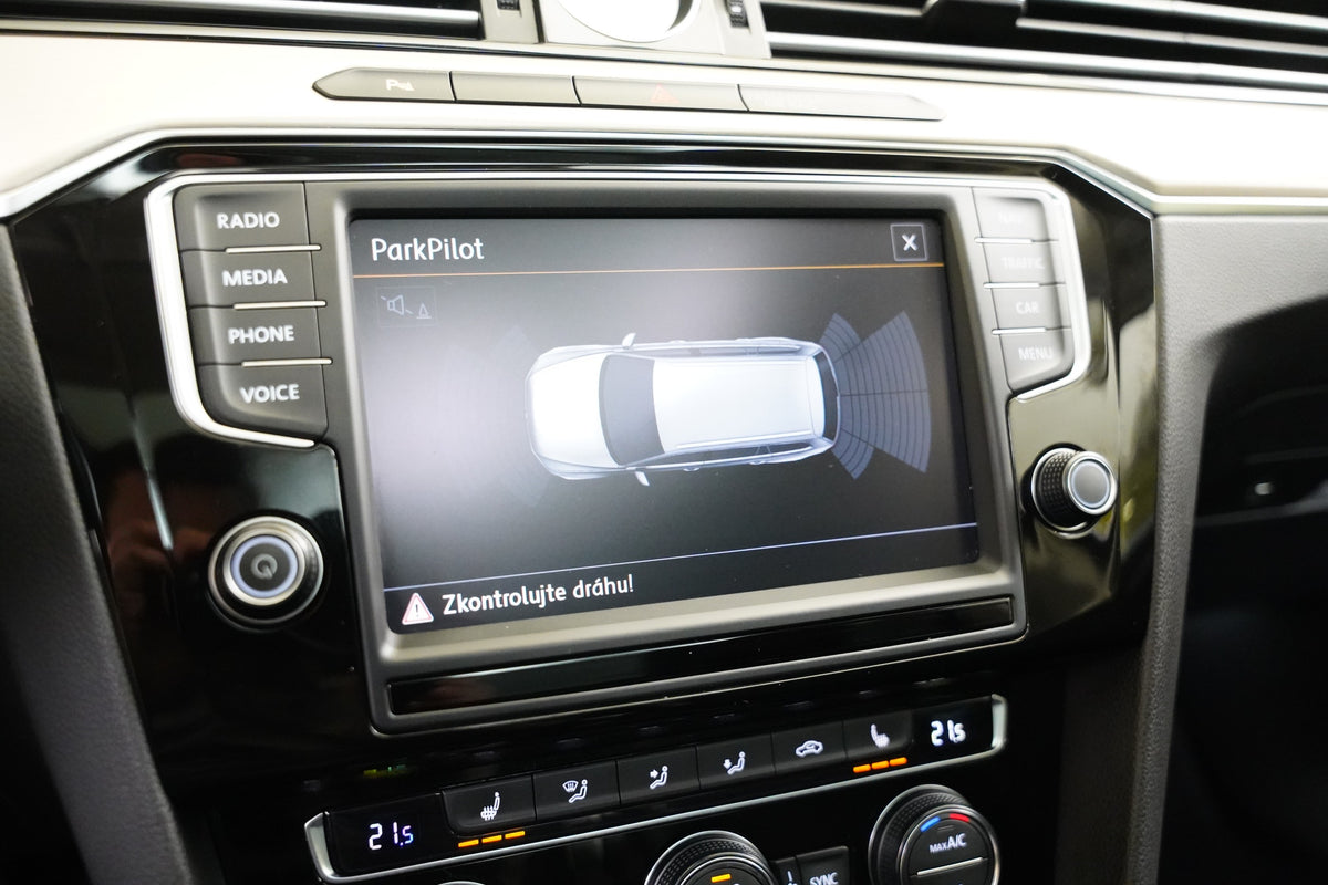 Volkswagen Passat 2.0 TDI 140 kW 4x4 Highline – foto 21