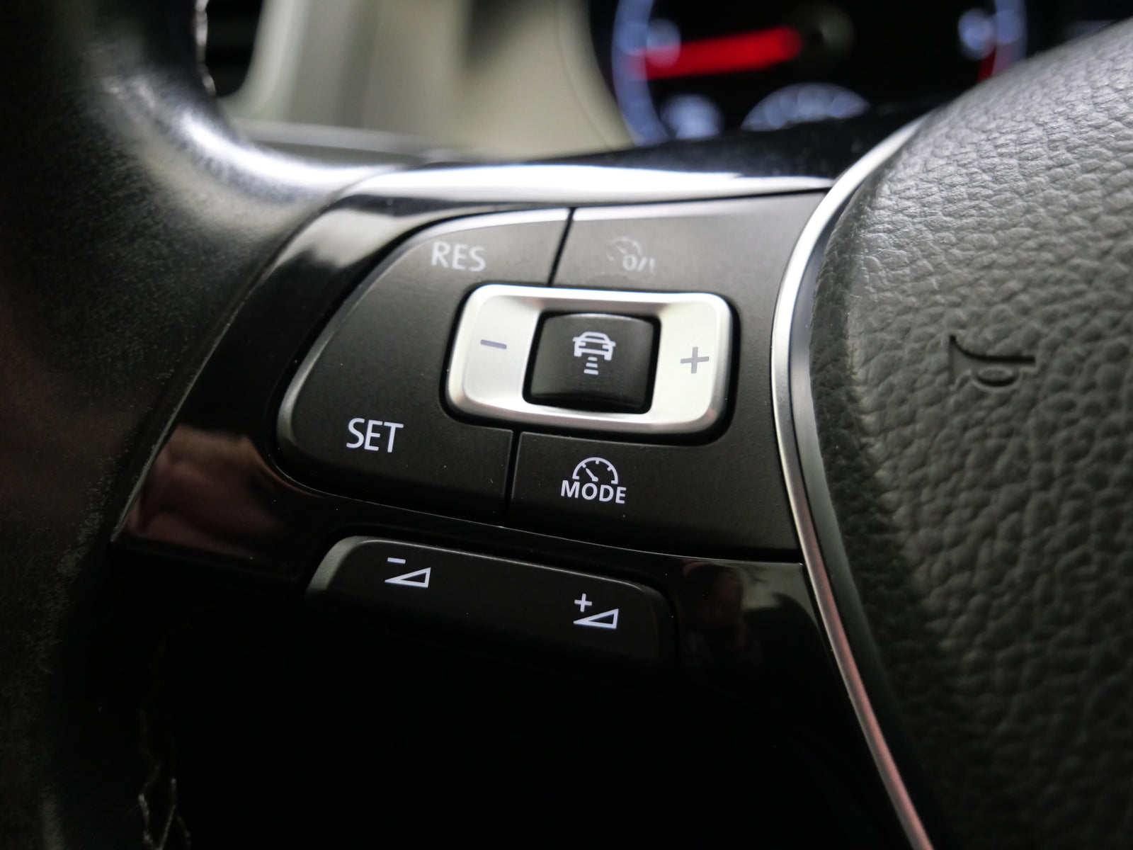 Volkswagen Golf 1.6 TDI 81 kW Lounge – foto 21