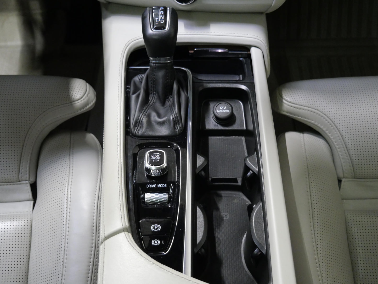 Volvo V90 2.0 D4 140 kW Inscription