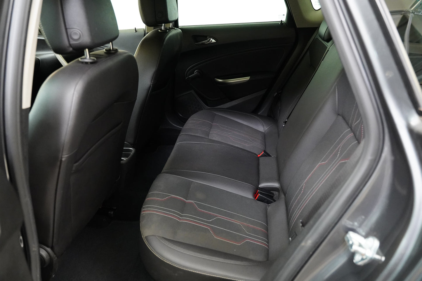 Opel Astra 1.4 Turbo 103 kW Jahre