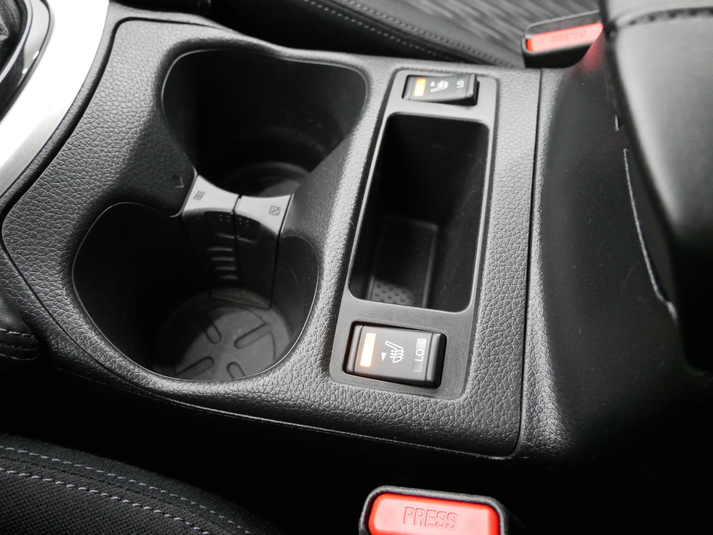 Nissan X-Trail 1.6 DIG-T 120 kW N-Connecta