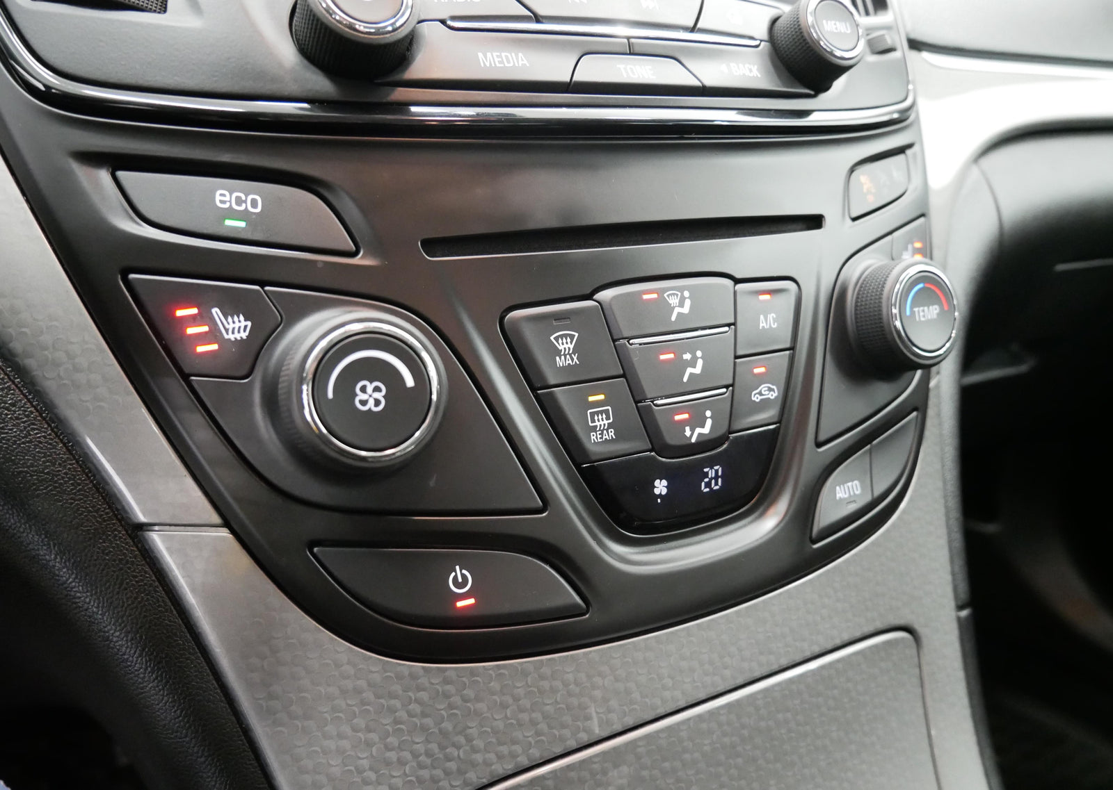Opel Insignia 1.6 CDTi 88 kW – foto 21