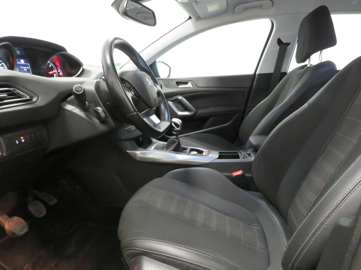 Peugeot 308 1.5 BlueHDI 96 kW Allure