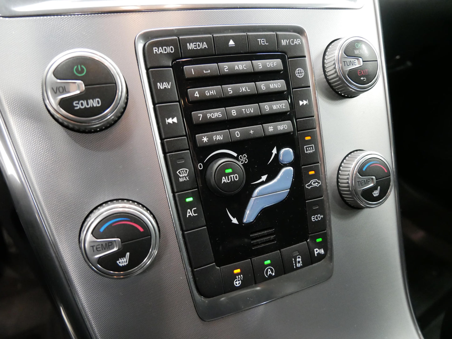 Volvo XC60 D4 140 kW AUT Momentum