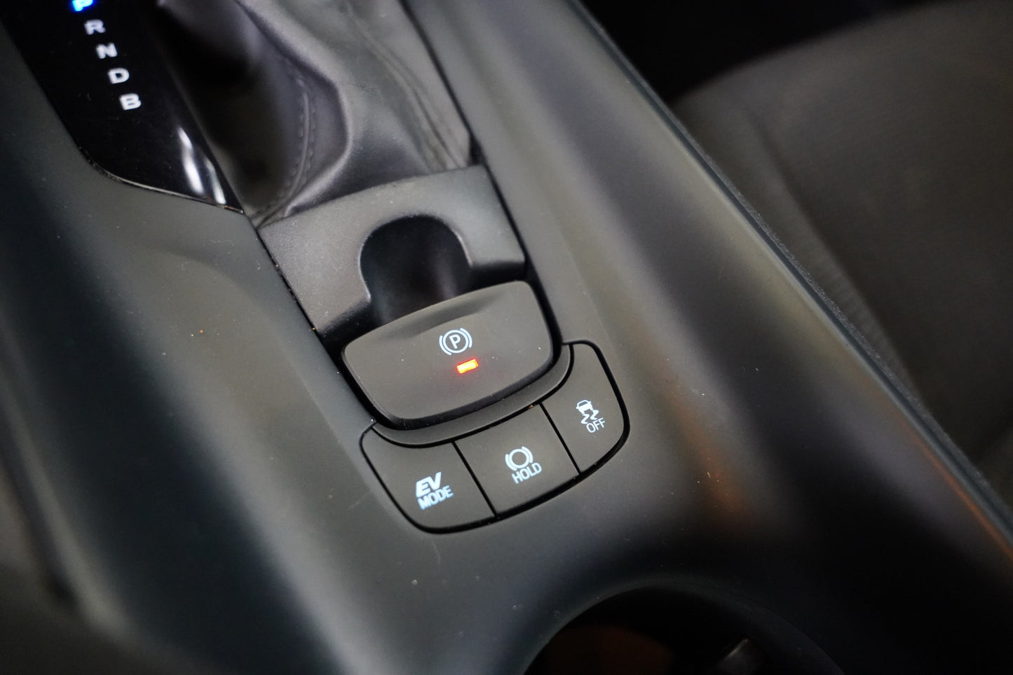 Toyota C-HR 1.8 Hybrid 90 kW Flow