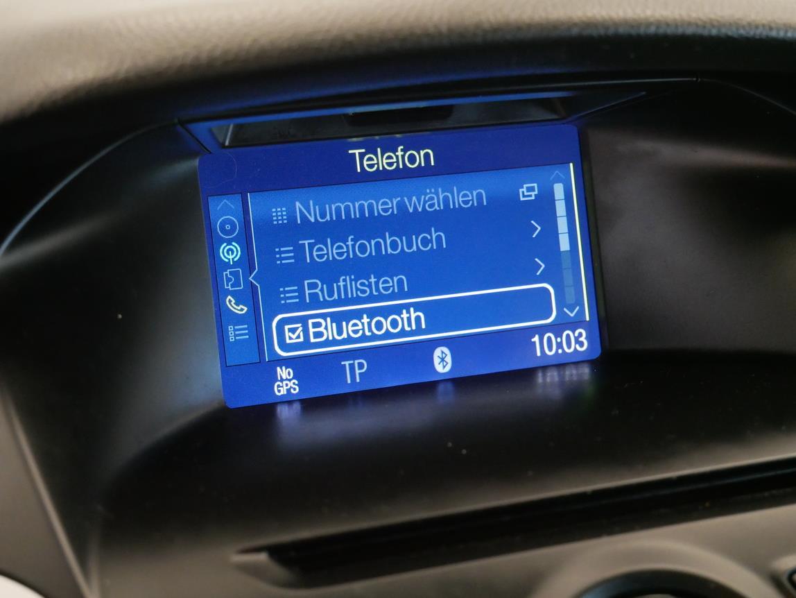Ford Focus 1.0 EcoBoost Champions Edition