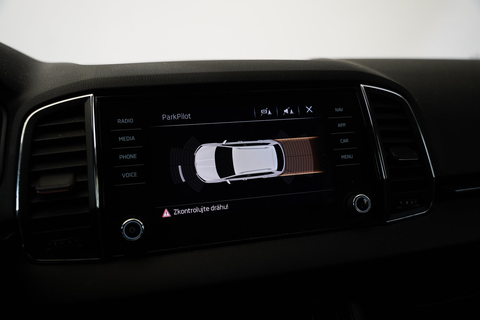 Škoda Karoq 2.0 TDI 110 kW DSG 4x4 Style – foto 21