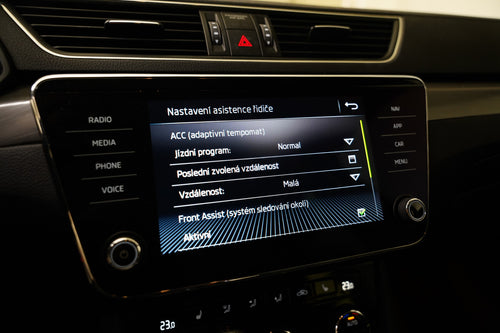 Škoda Superb 2.0 TSI 140kW Style Combi DSG – foto 21