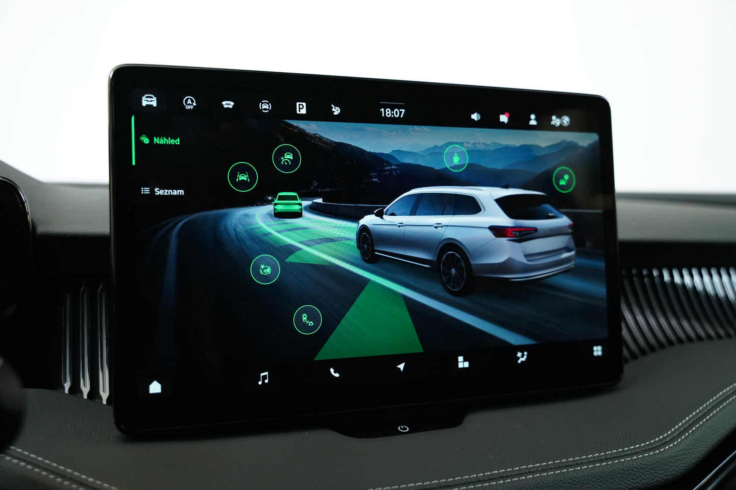 Škoda Superb 2.0 TDI 142 kW DSG 4x4 L&K