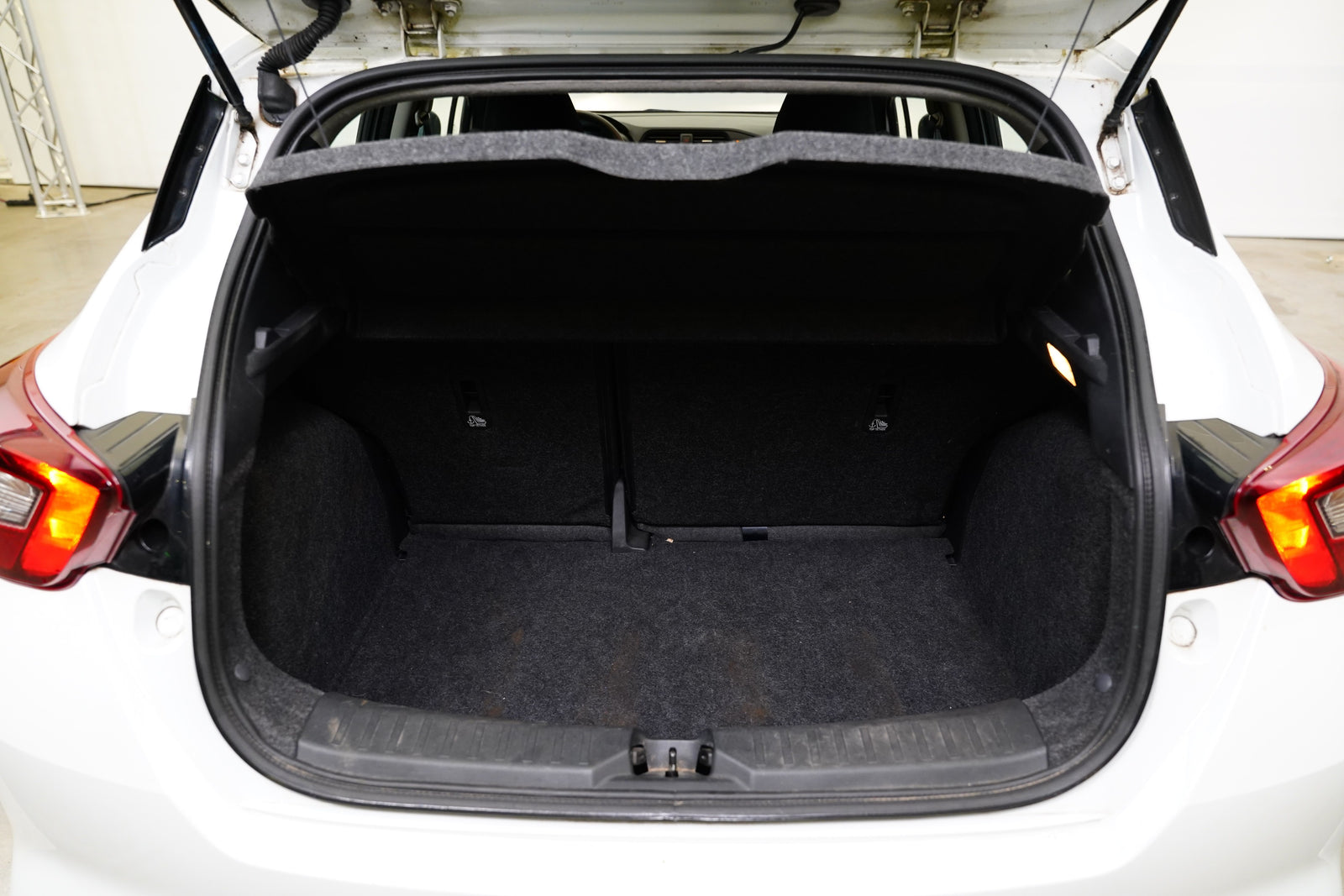 Nissan Micra 1.0 i 52 kW Visia Plus – foto 21