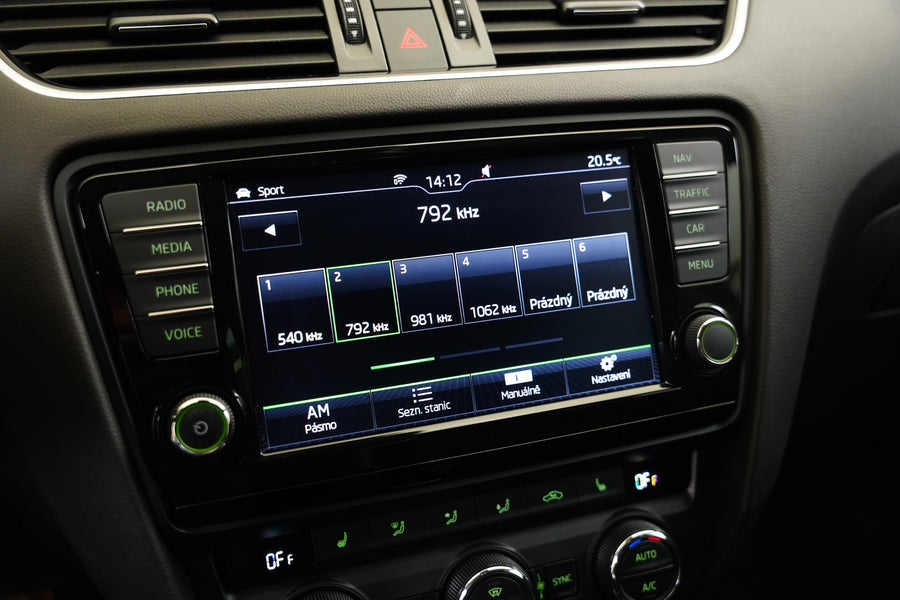 Škoda Octavia 2.0 TDI 110 kW DSG L&K – foto 21