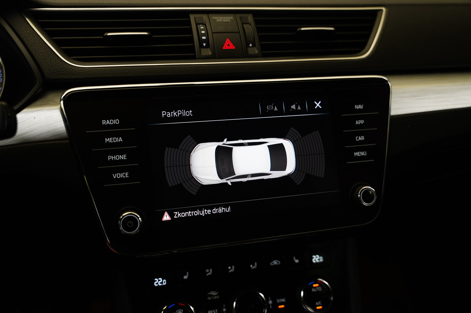 Škoda Superb 2.0 TDI 110 kW Ambition Plus – foto 21