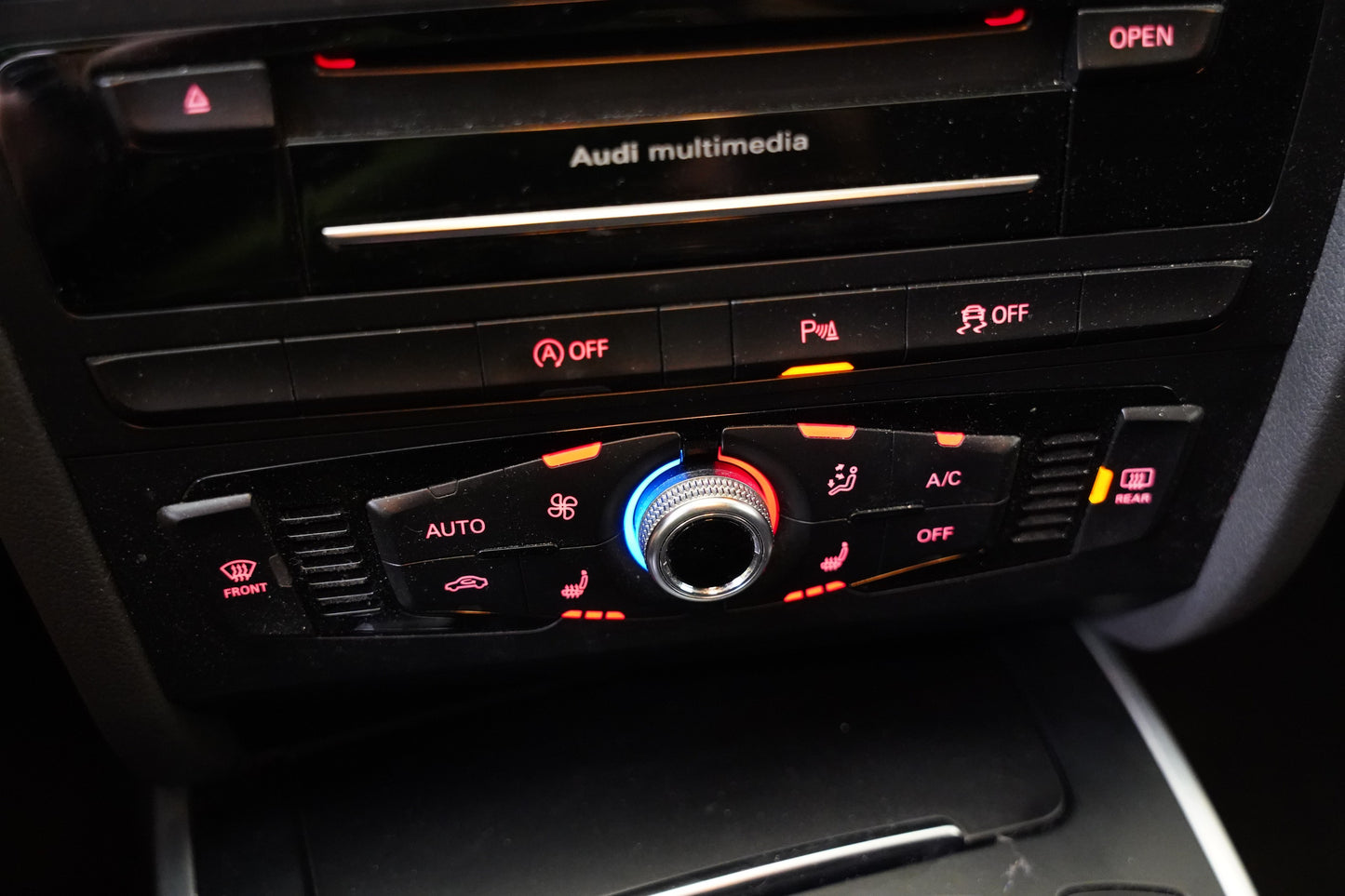 Audi A4 2.0 TDI 110 kW S line plus