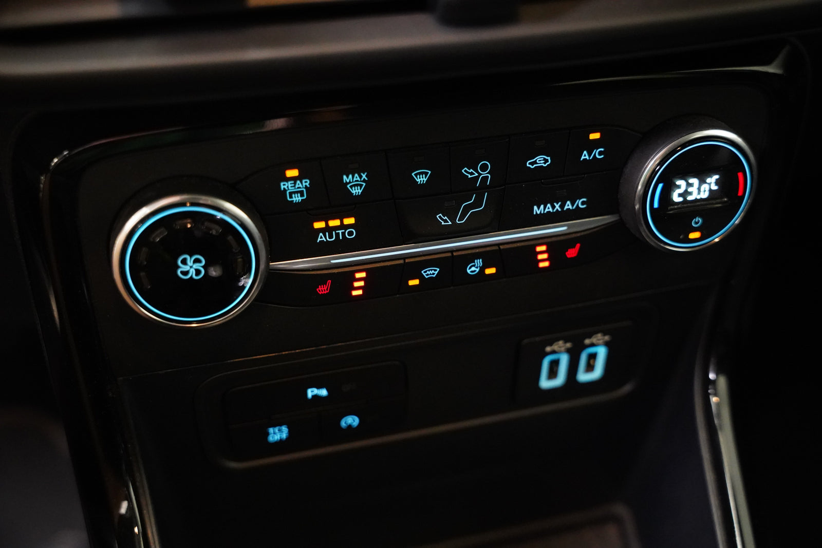 Ford Ecosport 1.0 EcoBoost 103 kW ST-Line – foto 21