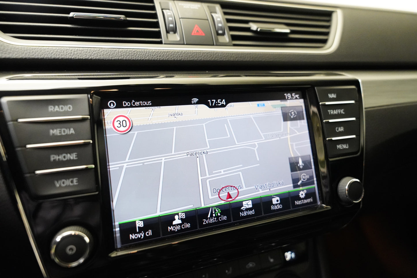 Škoda Superb 2.0 TDI 140 kW Style