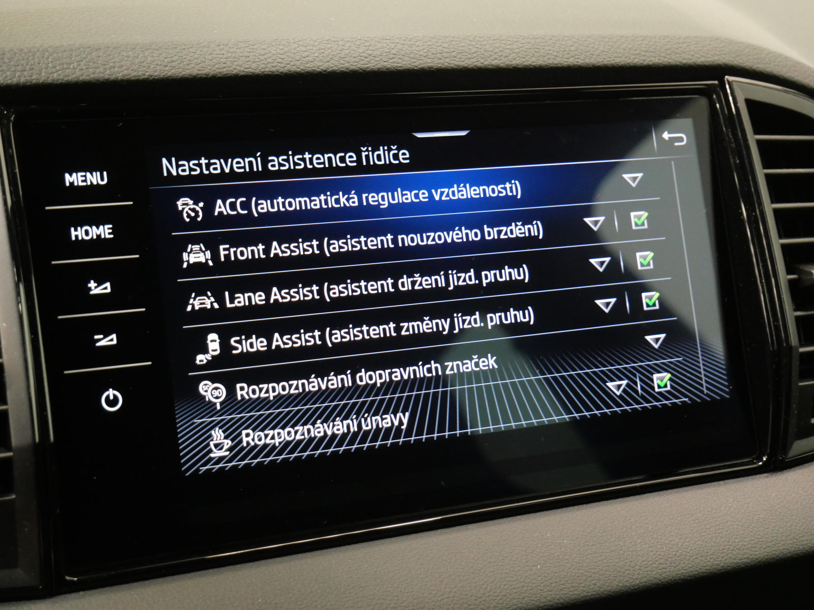 Škoda Karoq 2.0 TDI 110 kW 4x4 Sportline – foto 21