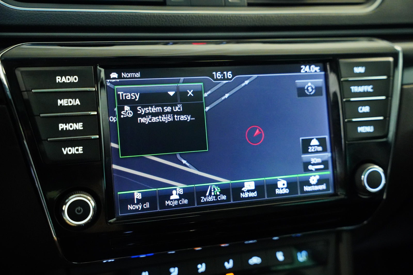 Škoda Superb 1.8 TSI 132 kW DSG L&K – foto 22