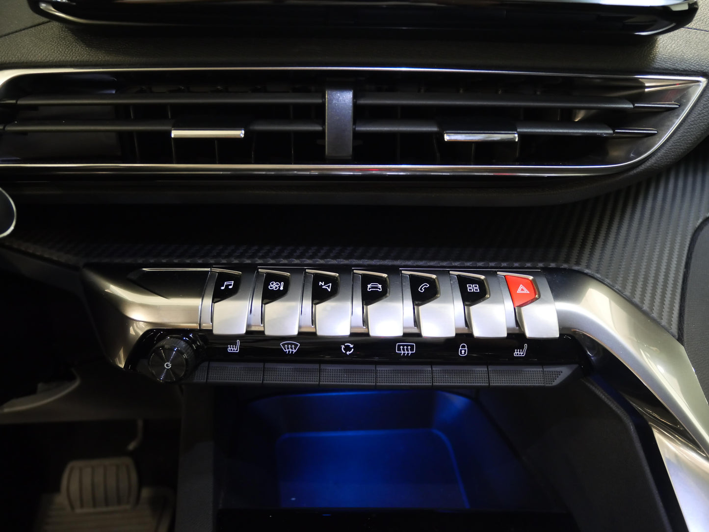 Peugeot 3008 1.5 BlueHDi 96 kW ALLURE
