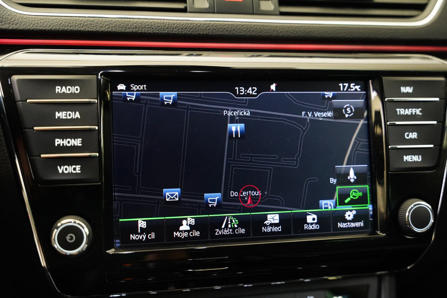Škoda Superb 2.0 TDI 140 kW Laurin&Klement – foto 21