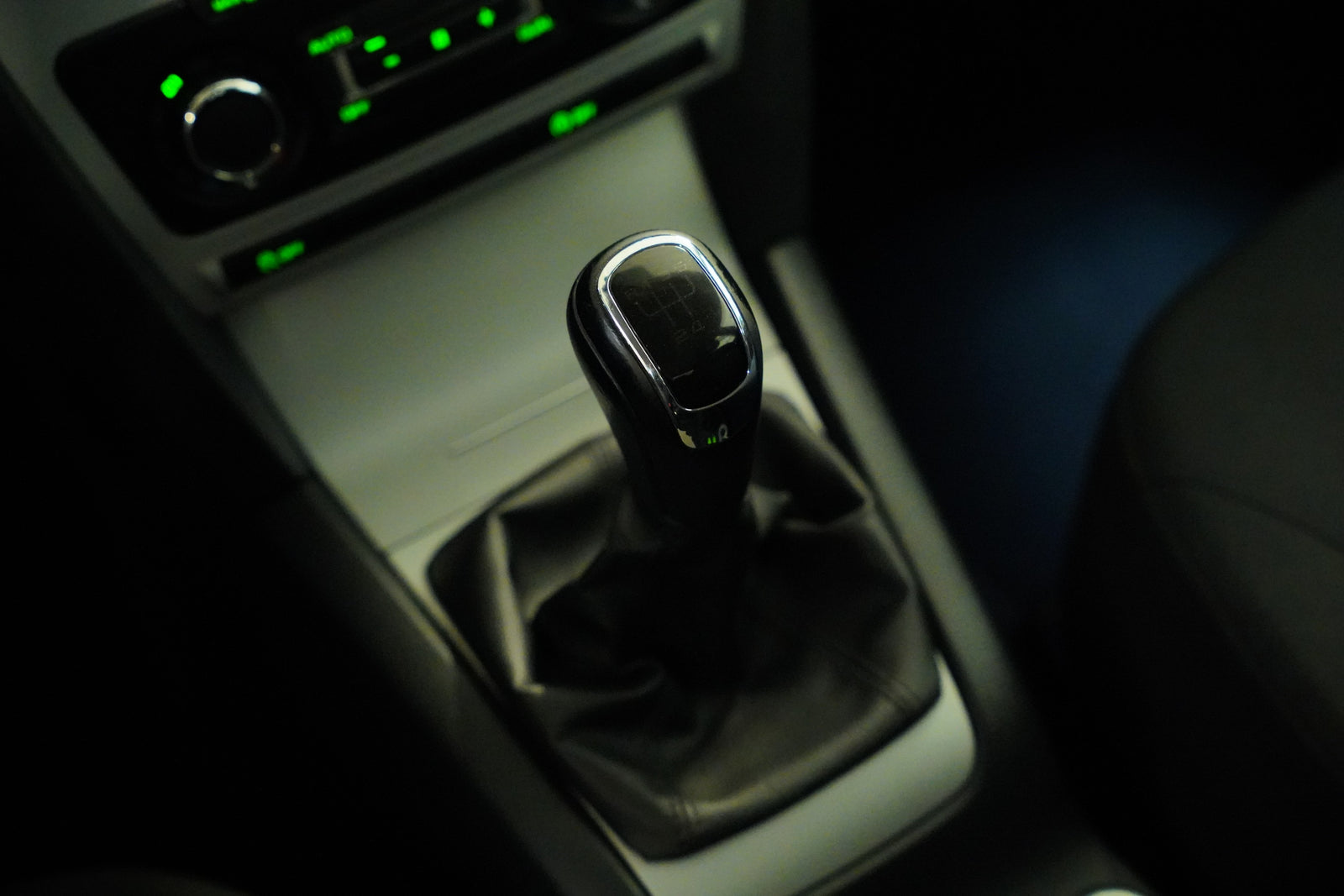Škoda Octavia 1.6 TDI 77 kW Ambiente – foto 21
