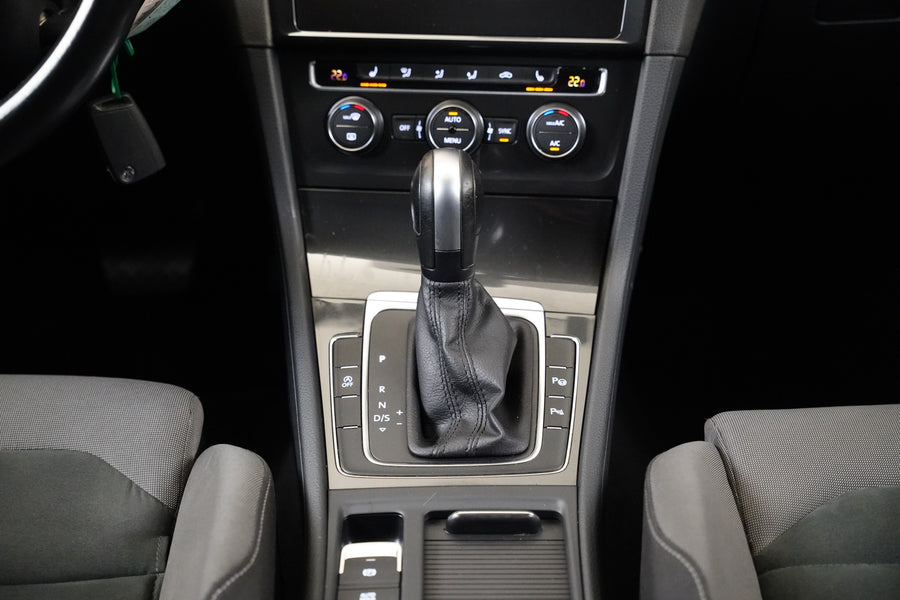 Volkswagen Golf 2.0 TDI 110 kW R-Line – foto 21