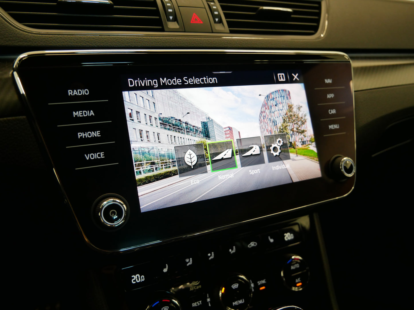 Škoda Superb 2.0 TSI 140 kW DSG Sportline